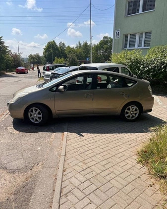 Toyota Prius cena 26000 przebieg: 280000, rok produkcji 2008 z Poznań małe 37